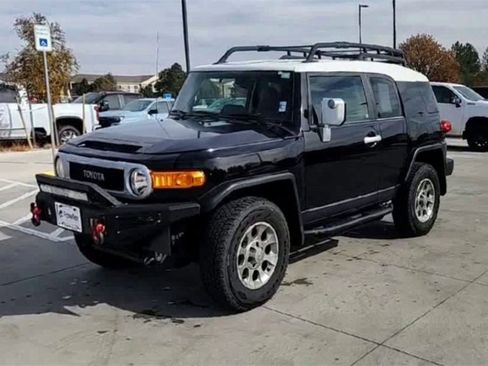 Used 2012 Toyota FJ Cruiser 4WD image 5