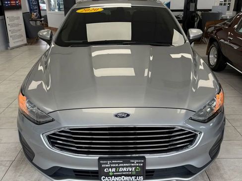 Used 2020 Ford Fusion SE FWD image 2