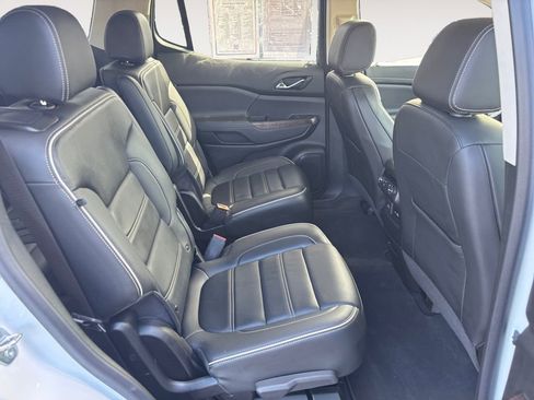 Used 2023 GMC Acadia Denali w/ Denali Ultimate Package AWD/4WD image 12
