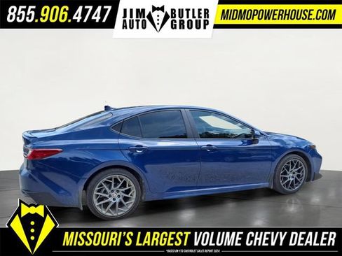 Used 2025 Toyota Camry SE FWD image 2