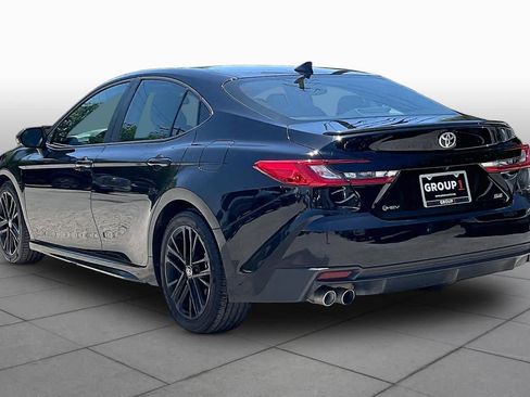 Used 2025 Toyota Camry SE FWD image 12