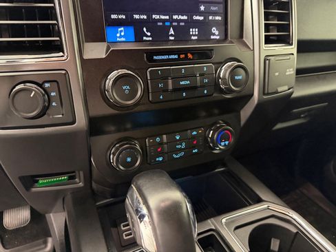 Used 2019 Ford F150 XLT w/ Equipment Group 302A Luxury AWD/4WD image 15