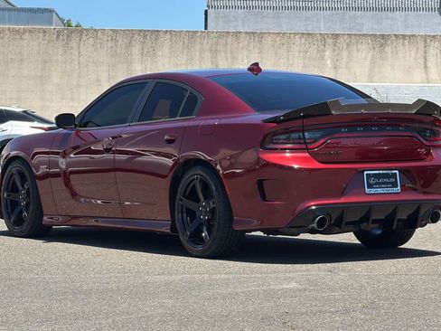 Used 2018 Dodge Charger R/T Scat Pack w/ Beats Audio Group RWD image 7