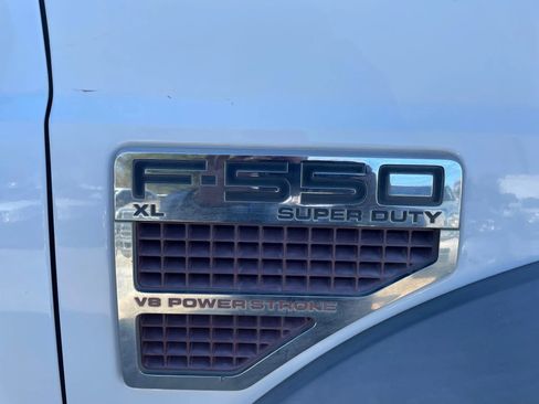 Used 2008 Ford F550 2WD Regular Cab Super Duty image 10
