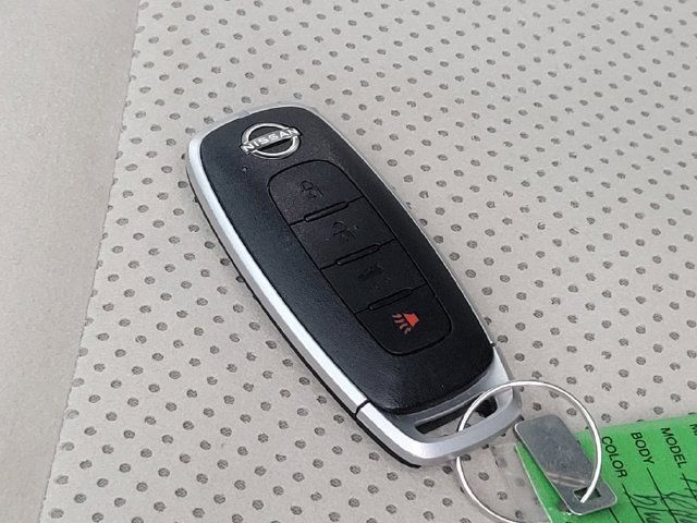 Used 2024 Nissan Ariya AWD image 18