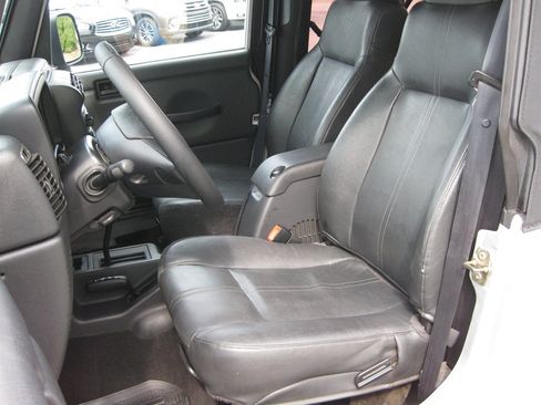 Used 2003 Jeep Wrangler X AWD/4WD image 12
