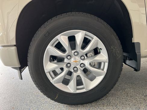 New 2026 Chevrolet Silverado 1500 Custom RWD image 31