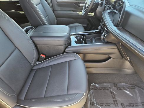 Used 2025 Chevrolet Tahoe Premier image 14