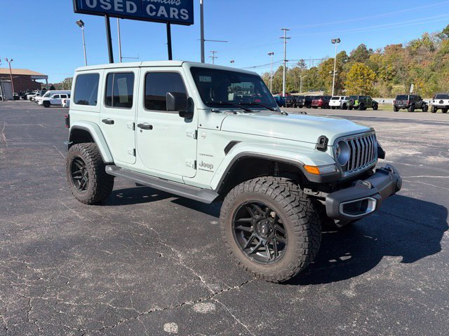 Used 2024 Jeep Wrangler Unlimited Sahara AWD/4WD image 2