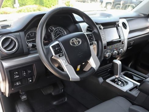 Used 2015 Toyota Tundra SR5 w/ SR5 Upgrade Package RWD image 18