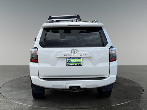 Used 2019 Toyota 4Runner SR5 AWD/4WD image 9