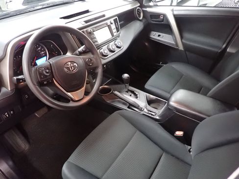 Used 2014 Toyota RAV4 LE image 14