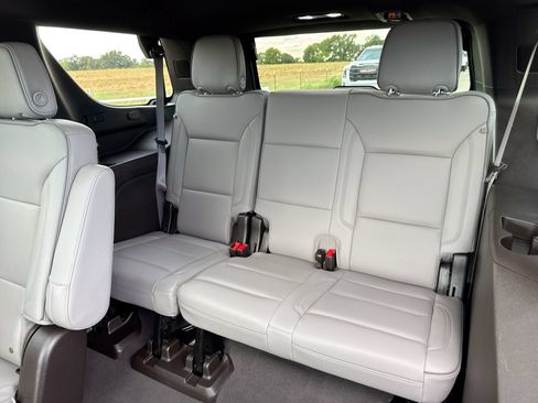 Used 2025 GMC Yukon Elevation w/ Technology Package AWD/4WD image 26