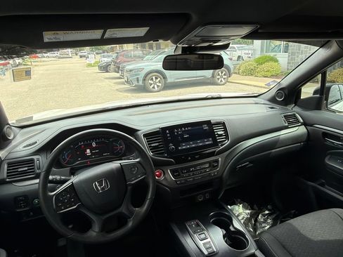 Used 2021 Honda Passport Sport image 13