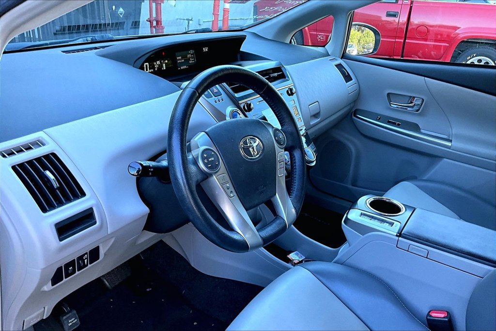Used 2015 Toyota Prius V Four FWD image 8