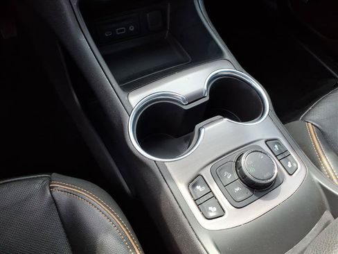 Certified 2024 GMC Terrain AT4 w/ Infotainment Package II AWD/4WD image 17