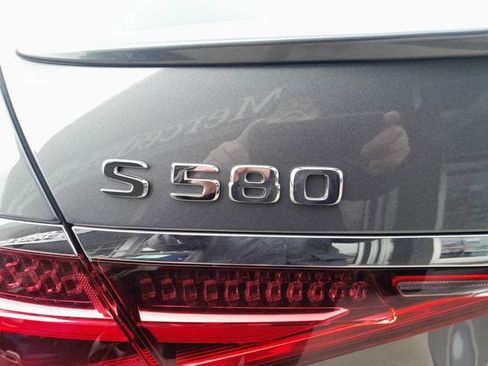 Certified 2025 Mercedes-Benz S 580 4MATIC Sedan image 16