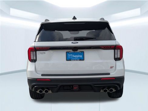 Used 2025 Ford Explorer ST RWD image 5