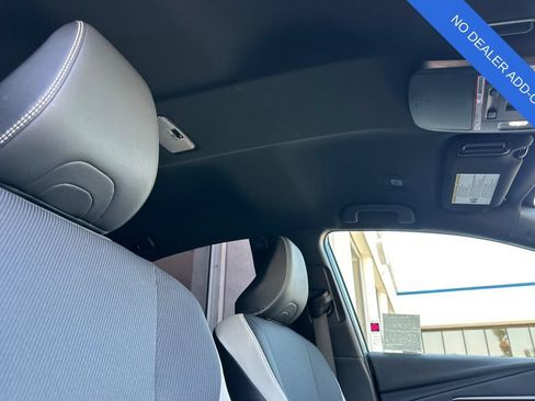 Used 2025 Toyota Camry SE w/ Convenience Package FWD image 18
