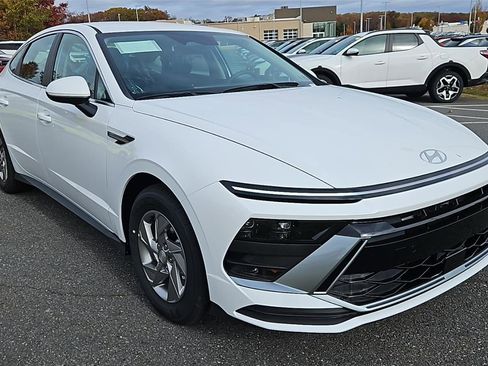 New 2026 Hyundai Sonata SE image 1