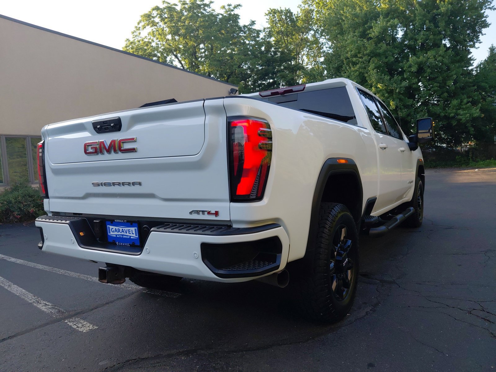Used 2024 GMC Sierra 3500 AT4 w/ AT4 Preferred Package AWD/4WD image 36