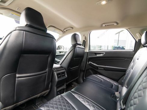 Used 2024 Ford Edge Titanium AWD/4WD image 16