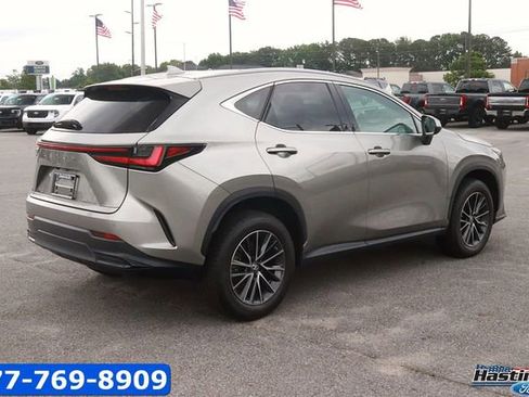 Used 2022 Lexus NX 250 FWD image 5