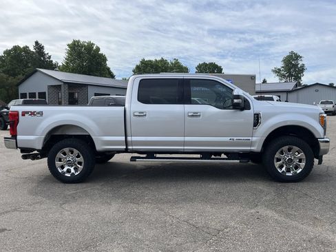 Used 2018 Ford F250 Lariat w/ Lariat Ultimate Package AWD/4WD image 5
