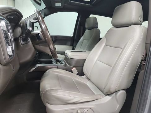 Used 2019 GMC Sierra 1500 SLT w/ SLT Premium Plus Package AWD/4WD image 17