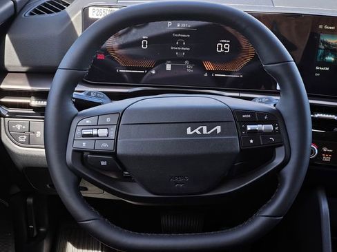 New 2026 Kia Sportage EX image 16