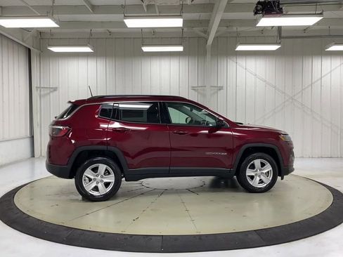 Used 2022 Jeep Compass Latitude w/ Convenience Group image 9