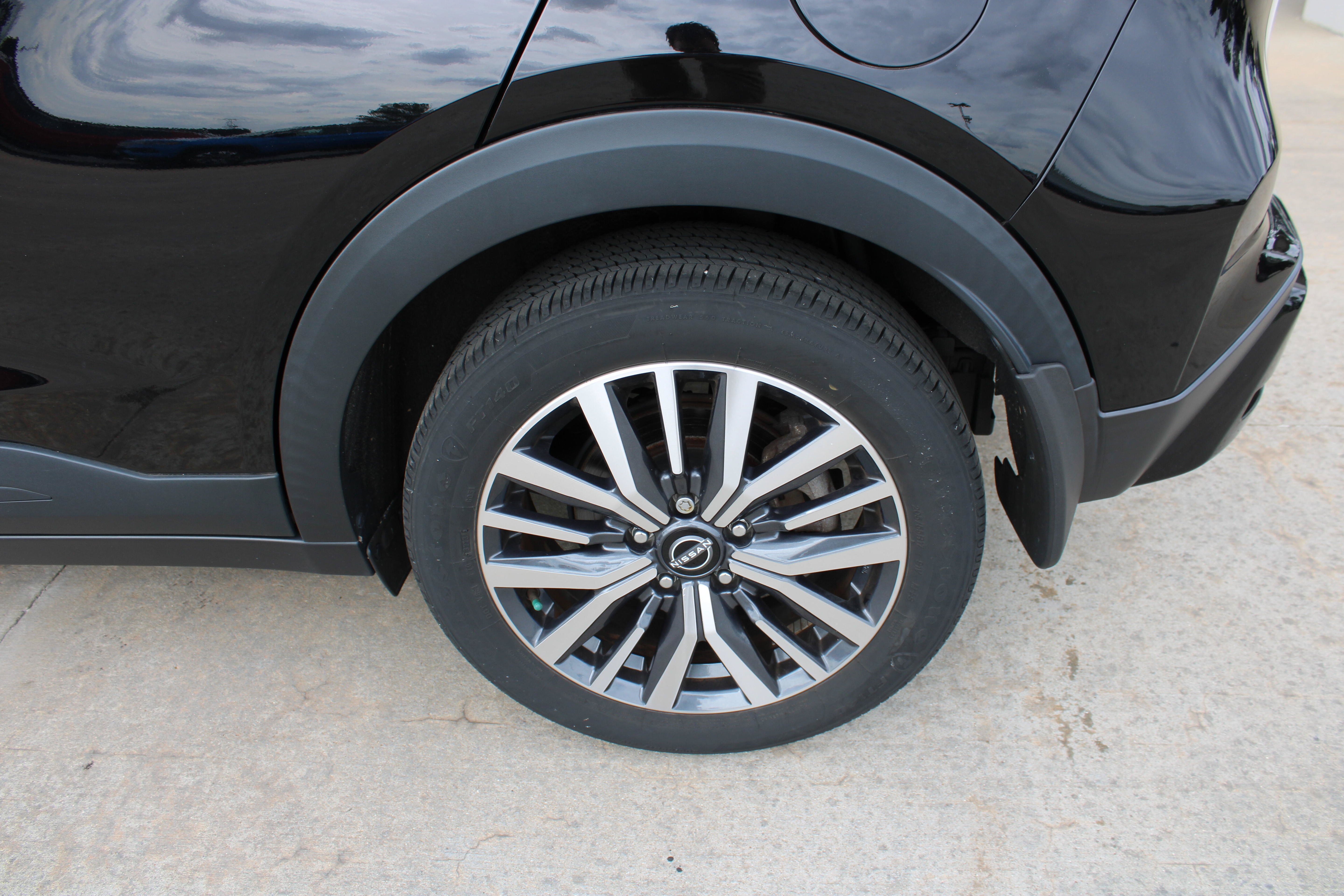 Used 2023 Nissan Kicks SV FWD image 10