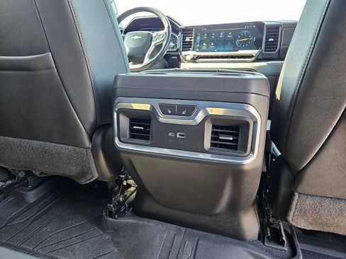 Used 2022 Chevrolet Silverado 1500 LTZ w/ LTZ Premium Package AWD/4WD image 32