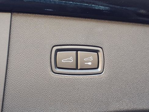 New 2026 Porsche Cayenne Coupe image 25