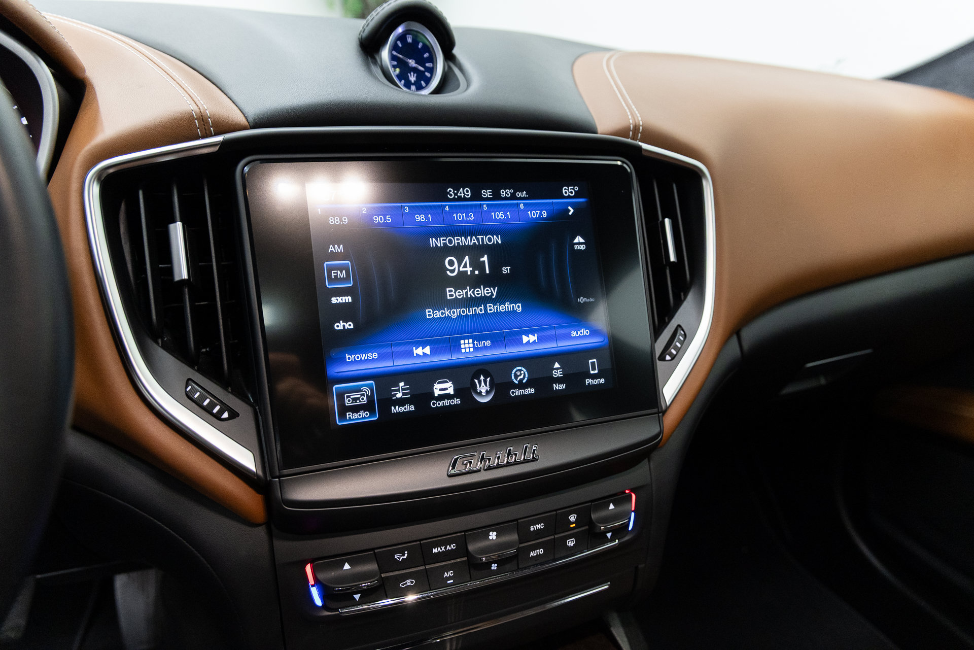 Used 2018 Maserati Ghibli GranLusso RWD image 19