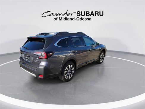 Used 2025 Subaru Outback Touring image 8