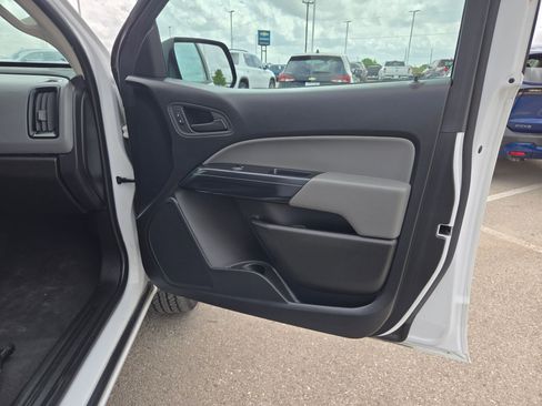Used 2022 Chevrolet Colorado W/T image 17