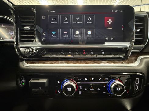 Used 2025 GMC Sierra 1500 Elevation w/ Preferred Package AWD/4WD image 20