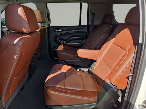 Used 2019 Chevrolet Suburban Premier w/ Premier Plus Edition AWD/4WD image 20