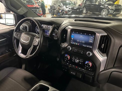 Used 2020 GMC Sierra 1500 SLE w/ X31 Off-Road Package AWD/4WD image 31