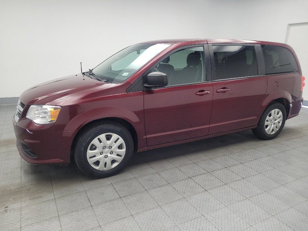 Used 2018 Dodge Grand Caravan SE FWD image 2