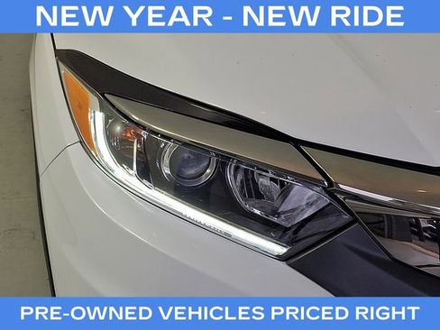 Used 2022 Honda HR-V EX-L image 10