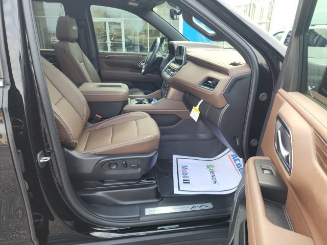 Used 2024 Chevrolet Tahoe High Country AWD/4WD image 39