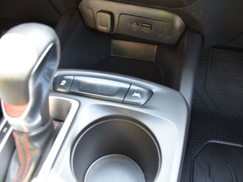Used 2024 Chevrolet Trax RS FWD image 58