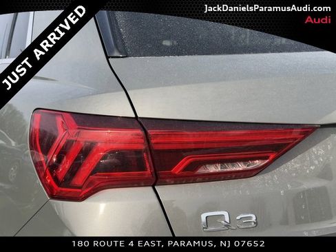 Used 2023 Audi Q3 2.0T Premium w/ Convenience Package image 15