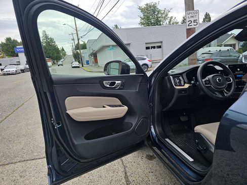 Certified 2026 Volvo XC60 B5 Plus w/ Protection Package Premier AWD/4WD image 20