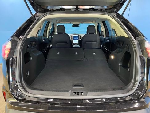 Used 2024 Ford Edge SE image 39