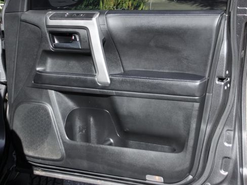 Used 2022 Toyota 4Runner SR5 image 39