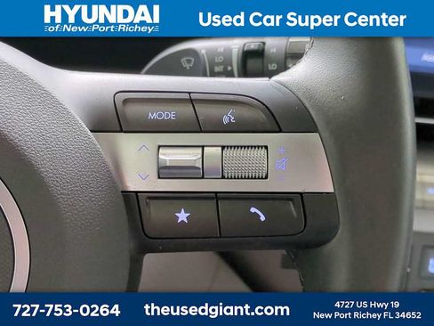 Used 2025 Hyundai Kona SEL FWD image 27