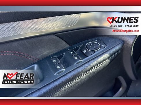 Used 2018 Ford Explorer XLT w/ XLT Appearance Package AWD/4WD image 24